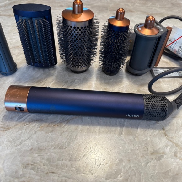 Dyson Airwrap Styler Long (Prussian Blue/Rich Copper) - Picture 10 of 15